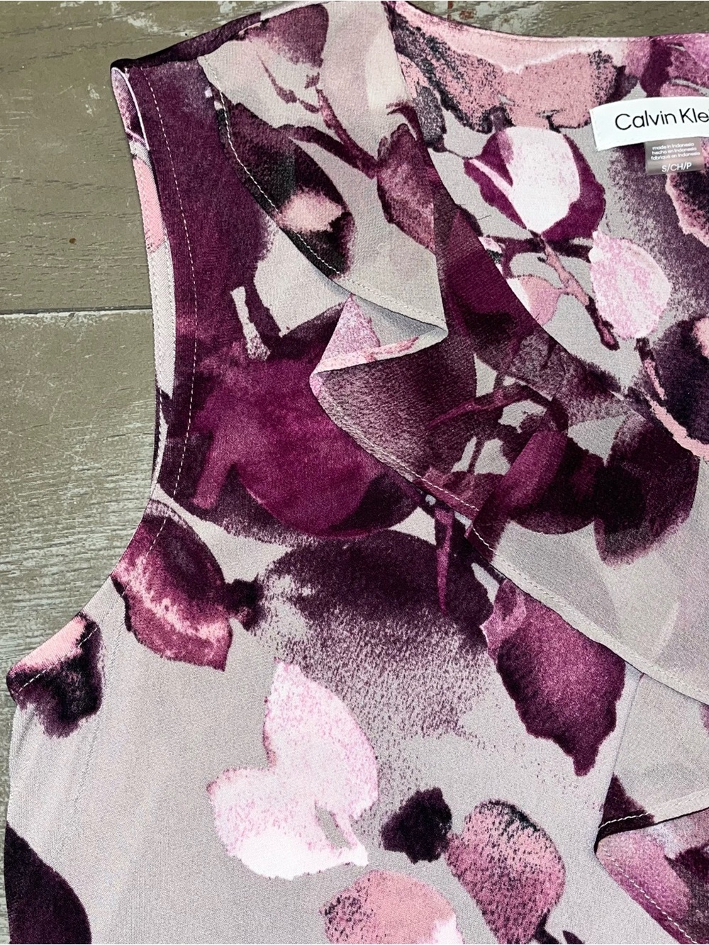Calvin Klein Grey Pink Floral Ruffle Sleeveless Tank Dressy Blouse NWT Small - Picture 3 of 7